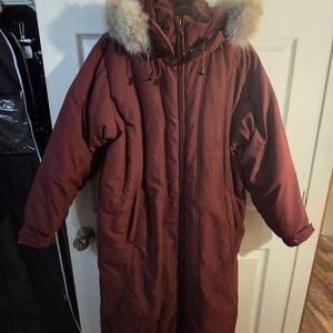Womens Cabelas Burgundy Puffer Coat with Faux Fur Hood XL